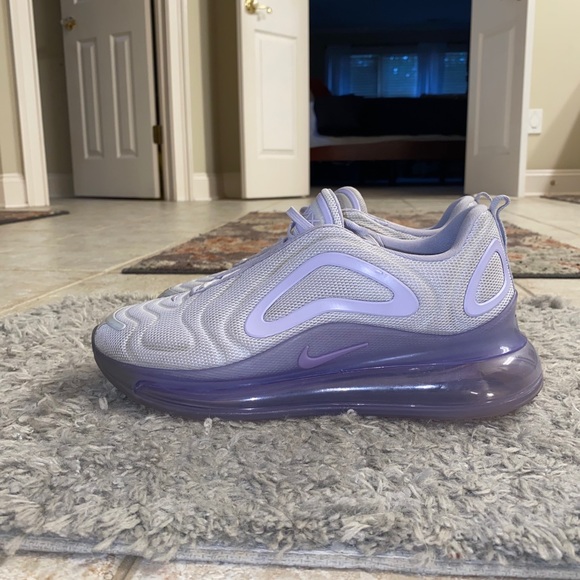Nike Airmax 720 - Picture 3 of 9